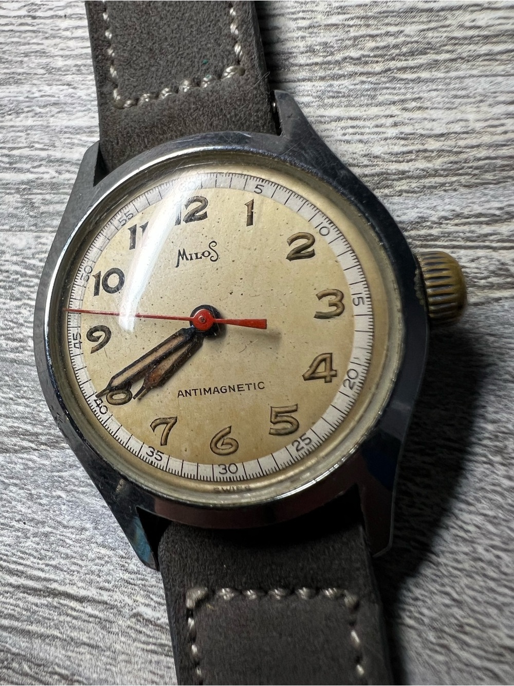 Milos Vintage mechanical watch leather band